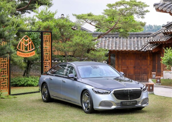 메르세데스-벤츠 코리아, 마이바흐 100주년 기념 모델 ‘더 뉴 메르세데스-마이바흐 S 680 4MATIC 에디션100’ 국내 최초 공개 (사진 5)