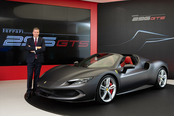 페라리, V6 PHEV 컨버터블 스포츠카    ‘296 GTS’ 국내 출시 (사진 3)